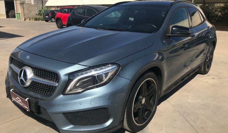 
								MERCEDES GLA  200 CDI Premium AMG LINE full									