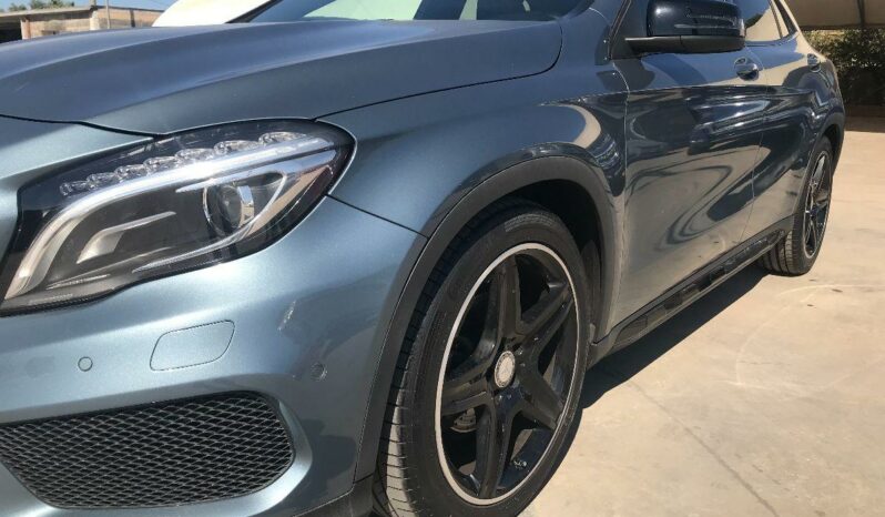 
								MERCEDES GLA  200 CDI Premium AMG LINE full									