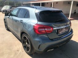 
										MERCEDES GLA  200 CDI Premium AMG LINE full									