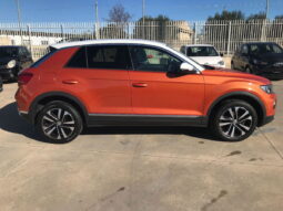 
										VOLKSWAGEN T-ROC 1.6 TDI IQ.Drive BlueMotion Technology full									