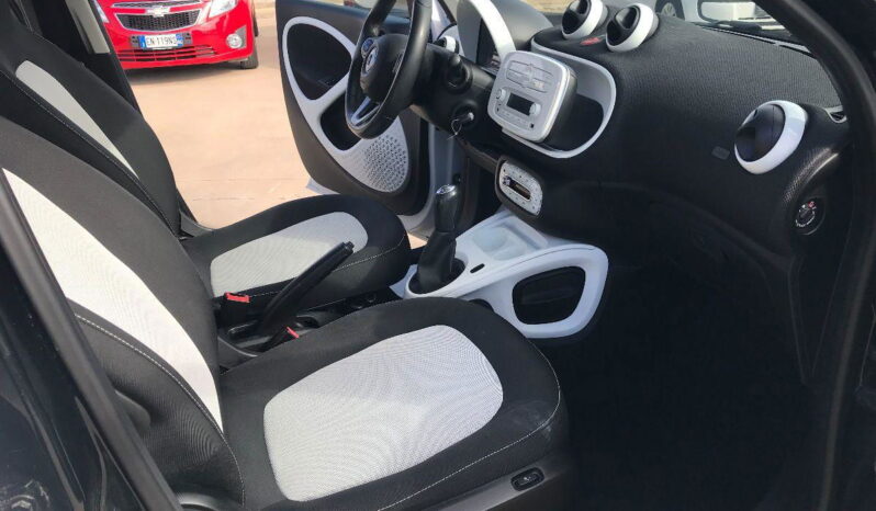 
								SMART Forfour 70 1.0 Passion full									